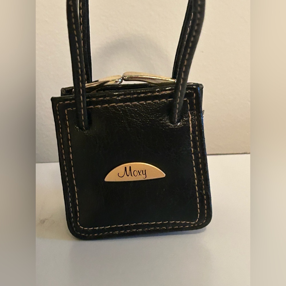 Moxy key and coin purse